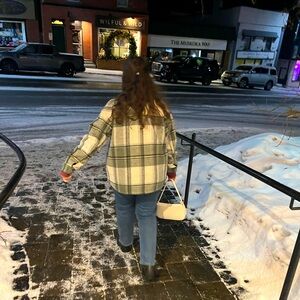 Meet your Posher, Katriel